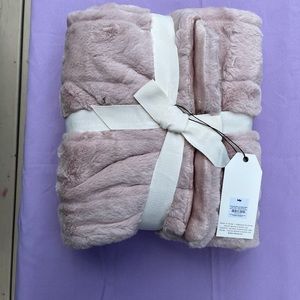 Channeled Faux Fur Throw -Brand New
